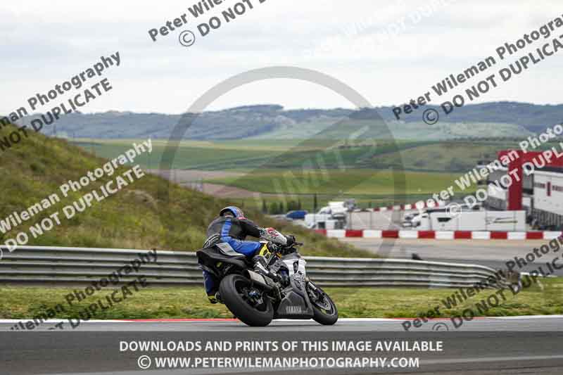cadwell no limits trackday;cadwell park;cadwell park photographs;cadwell trackday photographs;enduro digital images;event digital images;eventdigitalimages;navarra;no limits trackdays;peter wileman photography;racing digital images;trackday digital images;trackday photos